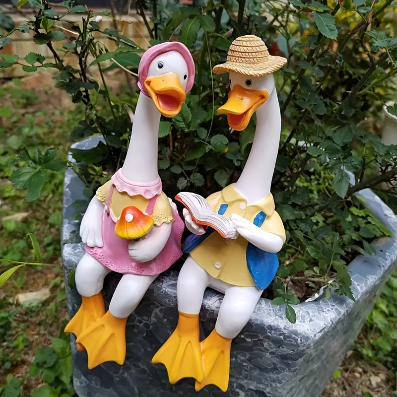 Decorative Hand-Painted Resin Duck Couple Figurines for Indoor Outdoor Decor