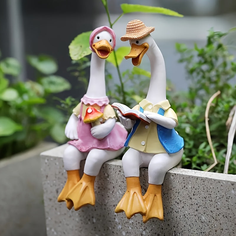 Decorative Hand-Painted Resin Duck Couple Figurines for Indoor Outdoor Decor