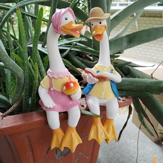 Decorative Hand-Painted Resin Duck Couple Figurines for Indoor Outdoor Decor