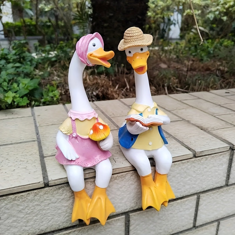 Decorative Hand-Painted Resin Duck Couple Figurines for Indoor Outdoor Decor